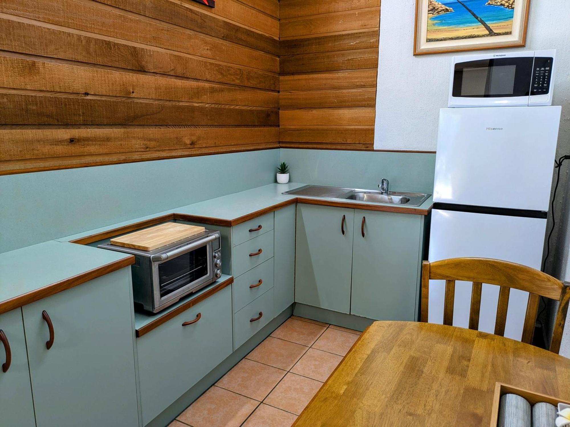 Beachside Cottage - A Private Peaceful Hidden Gem 50M To Beach Nelly Bay Екстериор снимка
