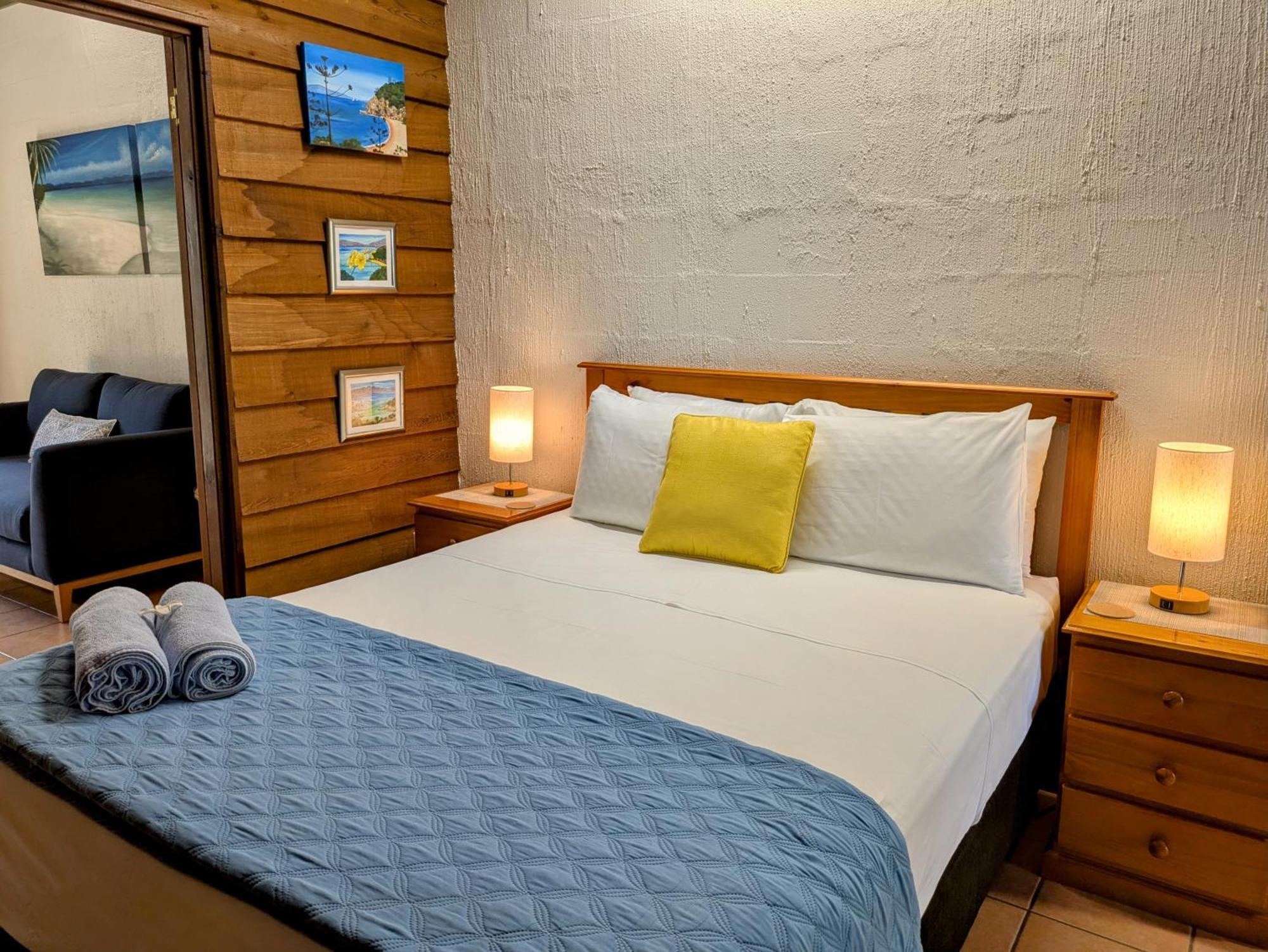 Beachside Cottage - A Private Peaceful Hidden Gem 50M To Beach Nelly Bay Екстериор снимка